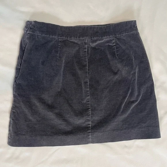Banana Republic Charcoal Grey Stretch Corduroy Skirt with Pockets - Picture 5 of 10